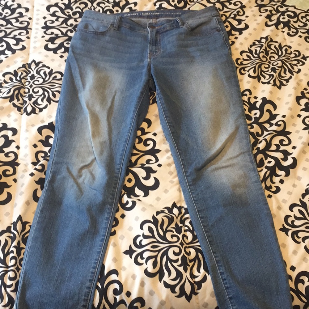 Old Navy mid-rise super skinny jeans